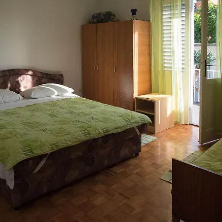 Apartment Roncevic Weißenburg