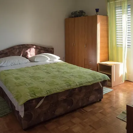 Apartment Roncevic *